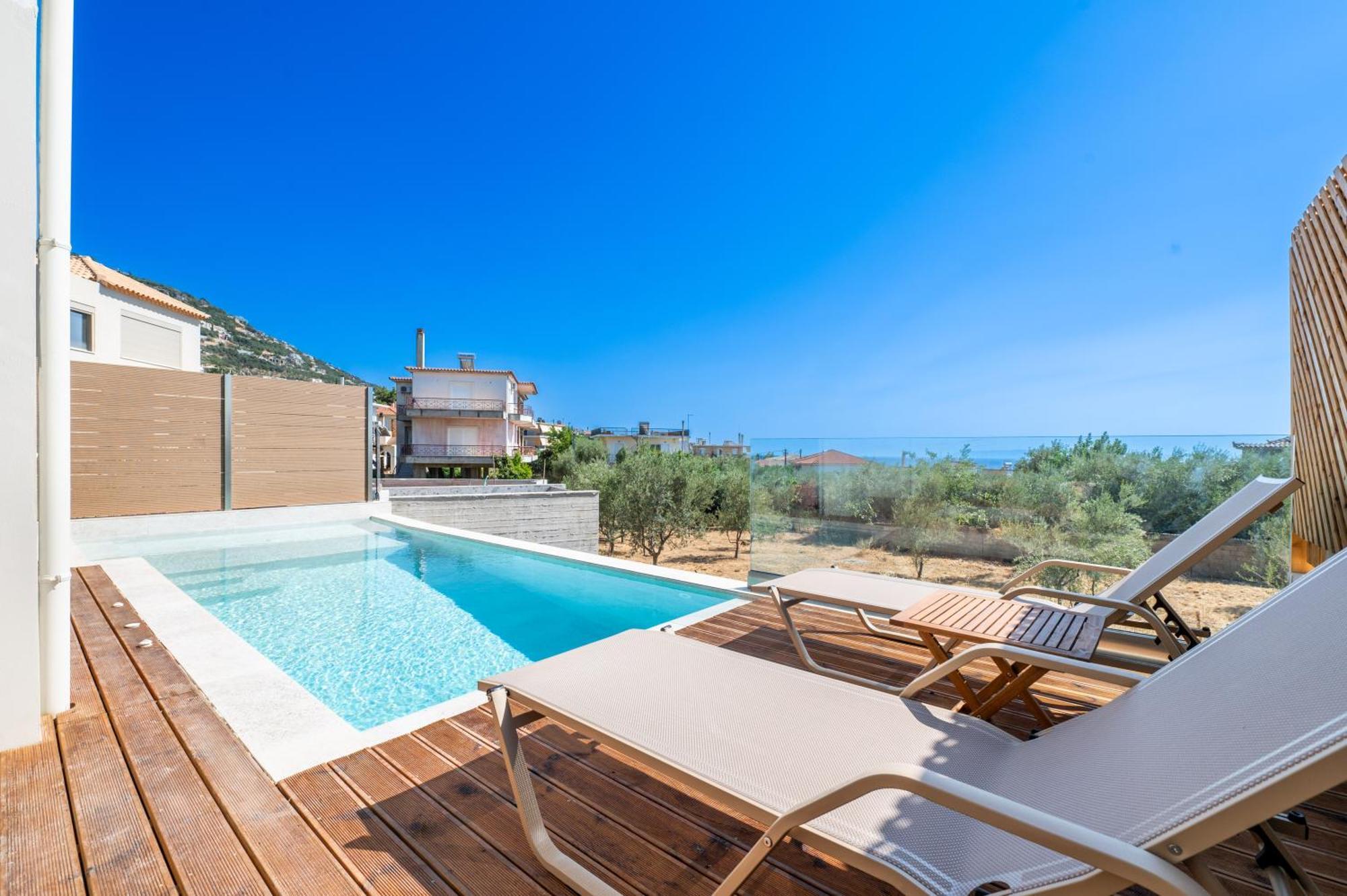 Petradi Suites Каламата Экстерьер фото