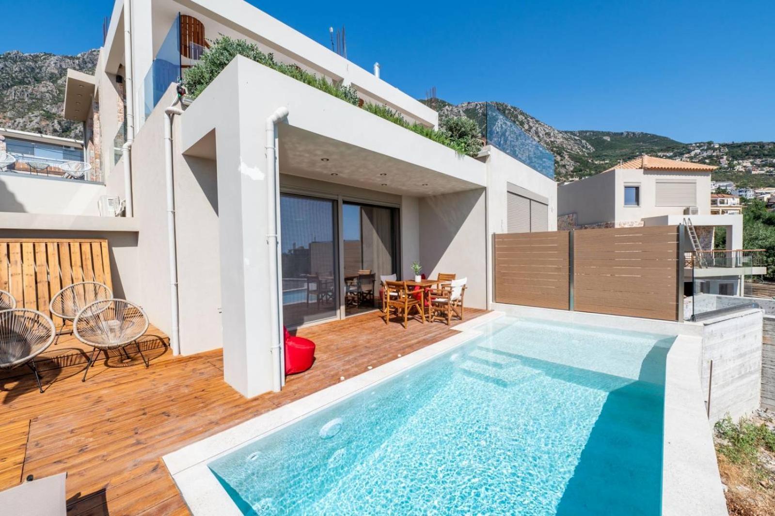 Petradi Suites Каламата Экстерьер фото