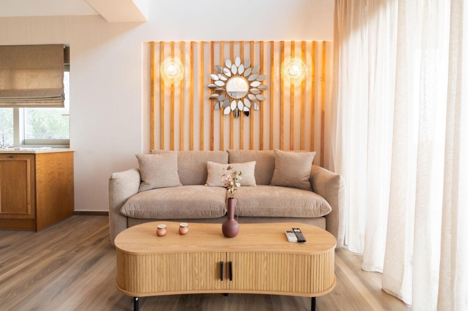 Petradi Suites Каламата Экстерьер фото