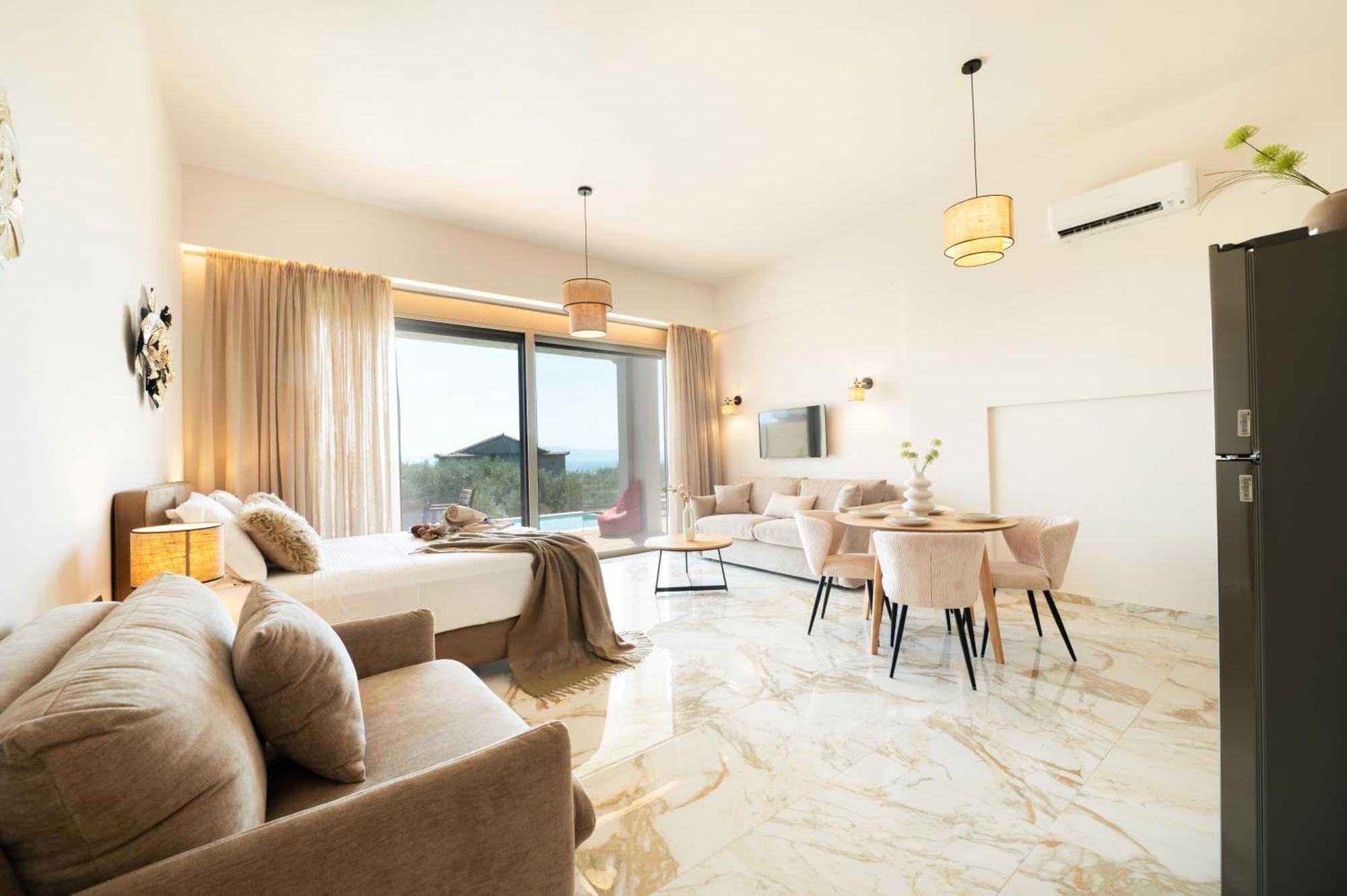 Petradi Suites Каламата Экстерьер фото