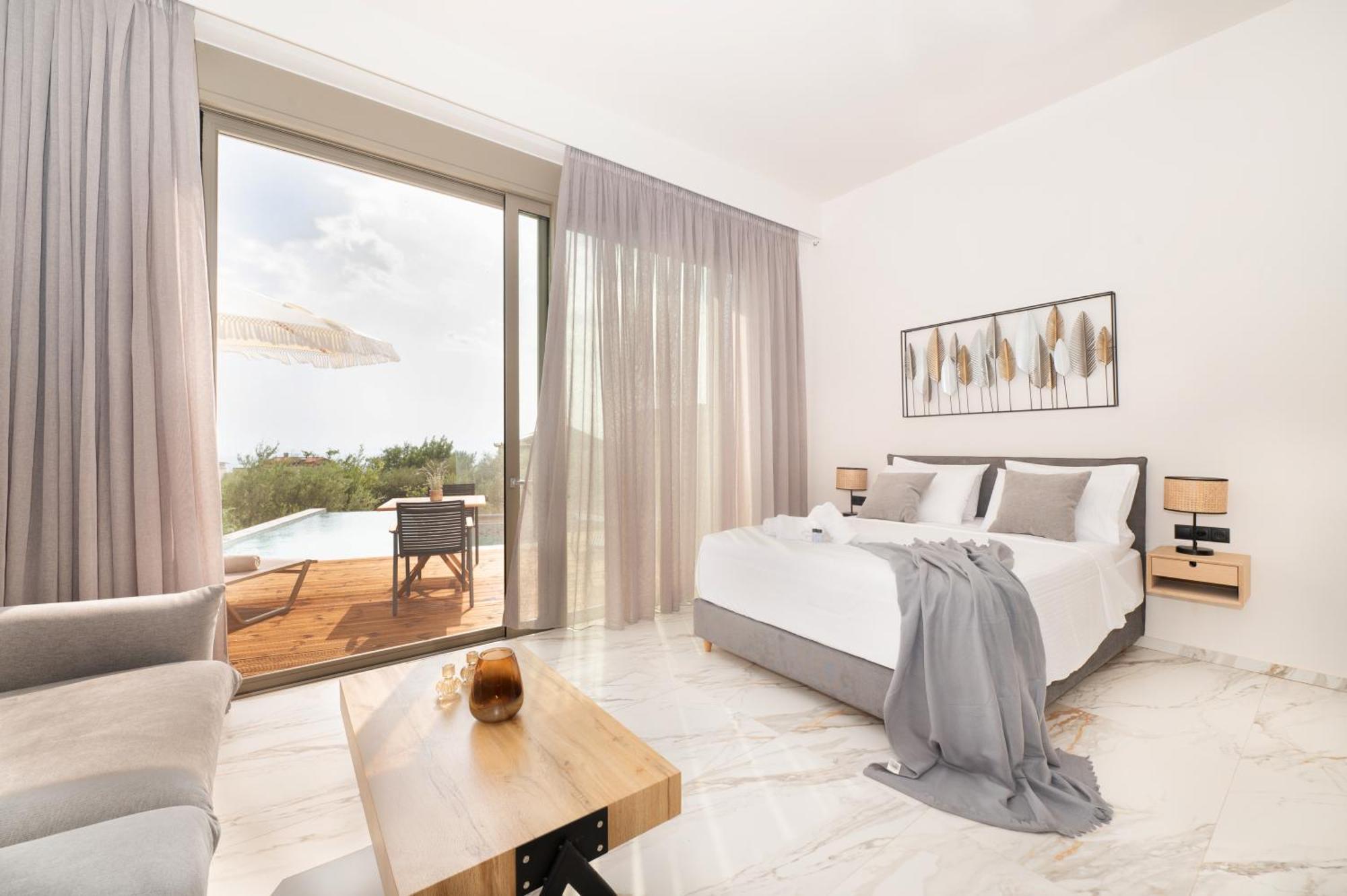 Petradi Suites Каламата Экстерьер фото