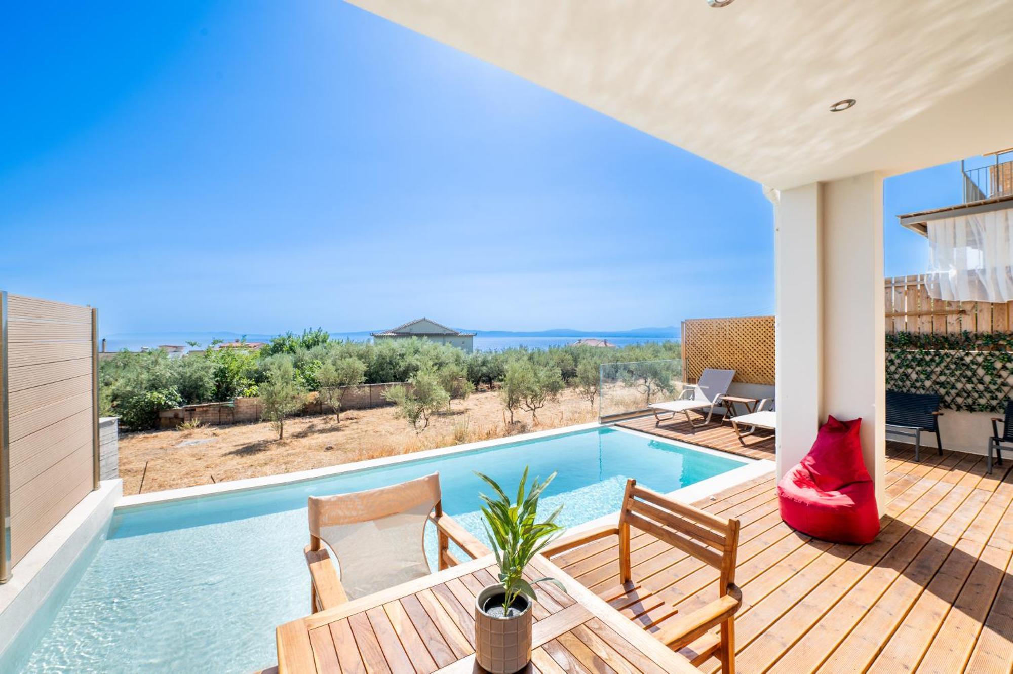 Petradi Suites Каламата Экстерьер фото